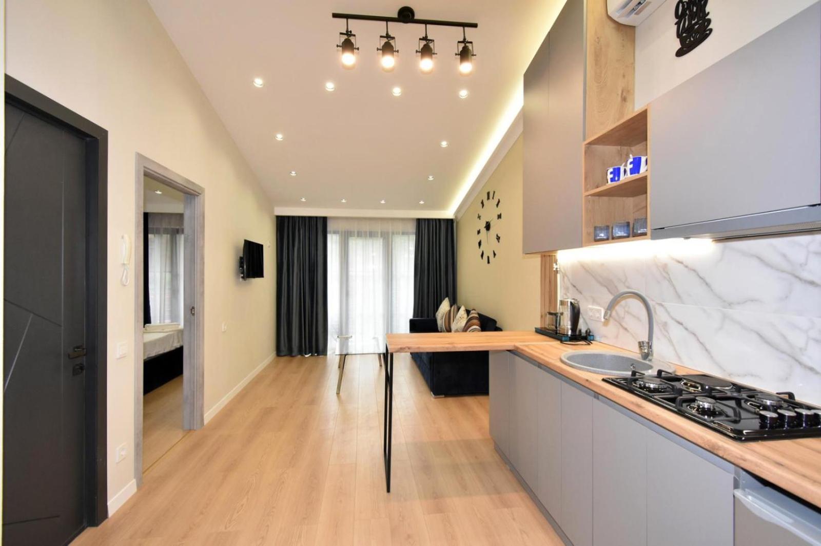 Aygestan Plaza Aparthotel Jerevan Buitenkant foto