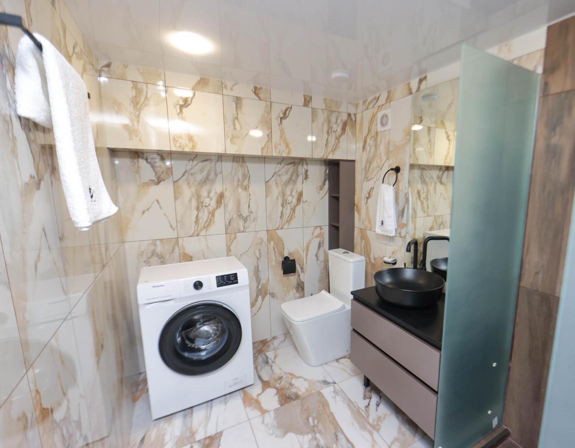 Aygestan Plaza Aparthotel Jerevan Buitenkant foto